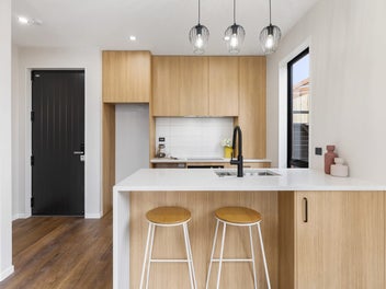 Finished 2 Bed + Flexi Room! High Spec & Spacious