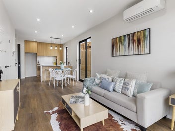 Finished 2 Bed + Flexi Room! High Spec & Spacious