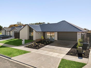 High-Spec Family Living- Standout Street Appeal