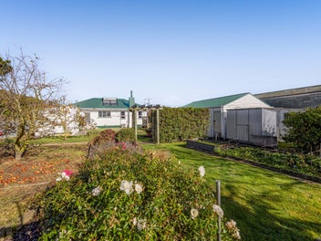RENOVATORS DELIGHT!
