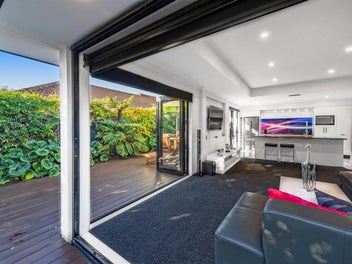 Comfort Meets Quality in a Post-Quake Build
