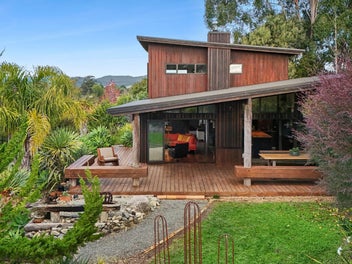 Creative Living with a Twist