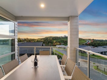 Luxurious Multi-Generational Haven