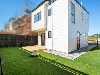 Standalone with Electric Sliding Gate