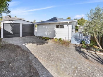 Easy Living Awaits In Henderson