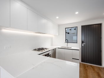 Modern & Stylish with Ocean Views