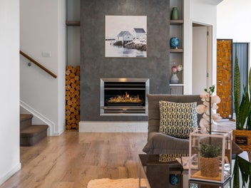 Sunlit home with income potential