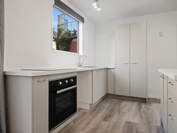 Spacious and sunny with CBD convenience