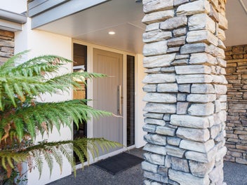 Modern family oasis in prime location