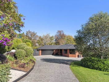 RENOVATED NORTH FACING PICTURESQUE SERENITY
