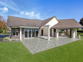 Spacious Living Stunning Views & Endless Potential