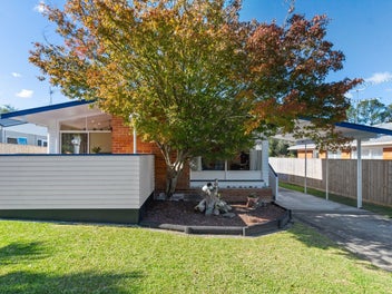Family oasis in cul-de-sac location