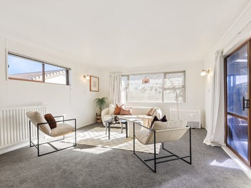 Location Location – Tidy Townhouse