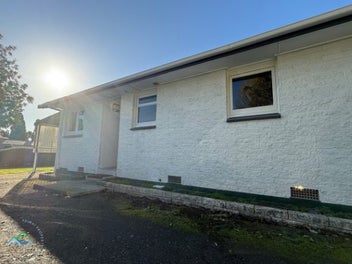 Image 1 of 8