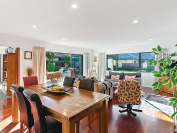 Executive Style, Effortless Living