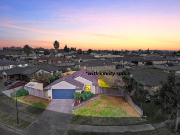 **Hot House** 3-Bed 2-Bath Home