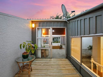 Prime Northcote Cutie on Howard Rd!