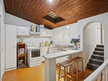 Prime Northcote Cutie on Howard Rd!