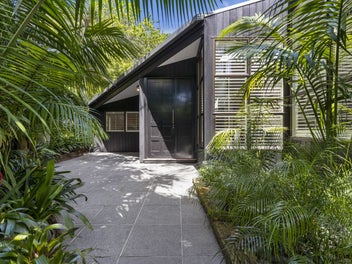 Architecturally Designed Sanctuary in the Hear...