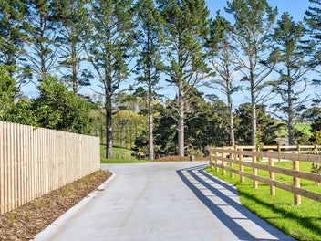 Lifestyle Sections, Price Slash! Below CV!