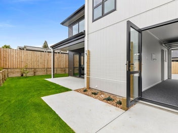 Brand New in Temple View!