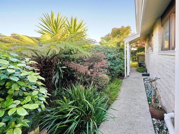 Tidy, Private & Ready to Move In – 2 Bedroom Gem!