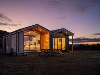 Aurora views & absolute privacy