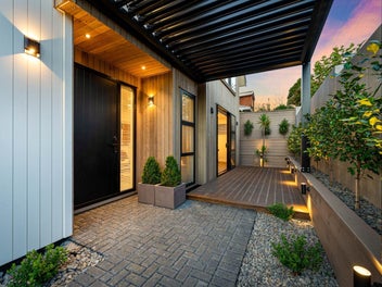 GZ Brand New Luxury Home