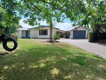 Image 1 of 18