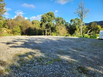 860m2 Section in Runanga