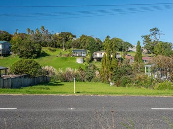 Outstandingly Simple Land