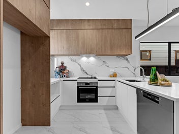 Brand New Standalone: Modern Living at Its Best!