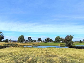Craft Your Dream Lifestyle on the Golf Course