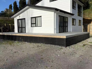 Image 1 of 18