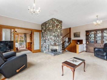 IF SIZE COUNTS - DONT MISS THIS OPPORTUNITY!!!