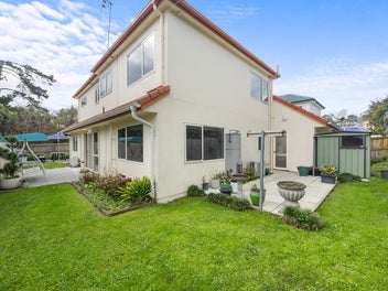 Elegant Family Living, Enviable School Zone