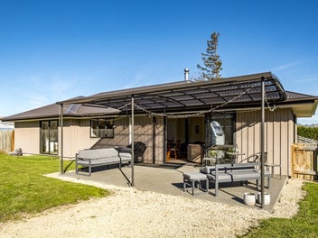 Make this special Hanmer home your own!