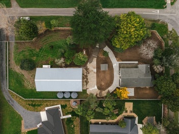 Freshly Renovated & The Shed of Your Dreams