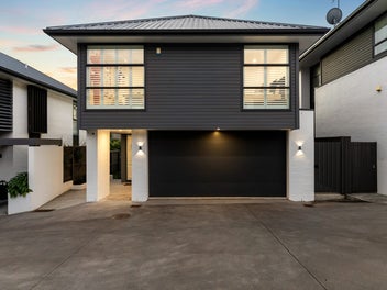 Modern Elegance Meets Family Comfort in Glendowie