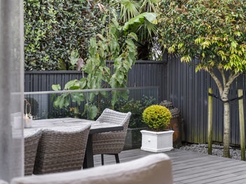 Modern Elegance Meets Family Comfort in Glendowie