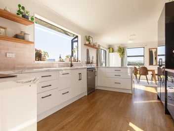 Ideal lifestyle opportunity in a popular location
