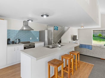 Architectural Elegance & Room for Everyone!