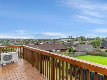 Stunning Views + Bonus Rumpus Room!