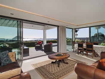 Exclusive Living On Pillans Ridge