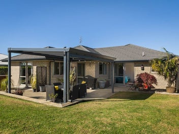 Settle Into Something Special at 4 Settlers Drive