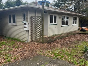 Image 1 of 8