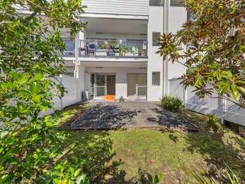 Feels Like Home - Courtyard & Top Location!