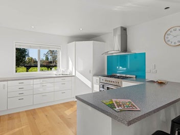 Flat, Private Living with Room for a Pool or Shed!