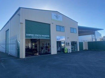 Image 1 of 10