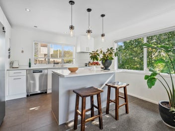 Tranquil, Tucked-Away Treasure in Orewa